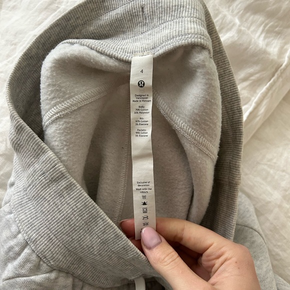 Lululemon 28 inch high rise scuba jogger Heather grey, size 4 - Picture 7 of 7